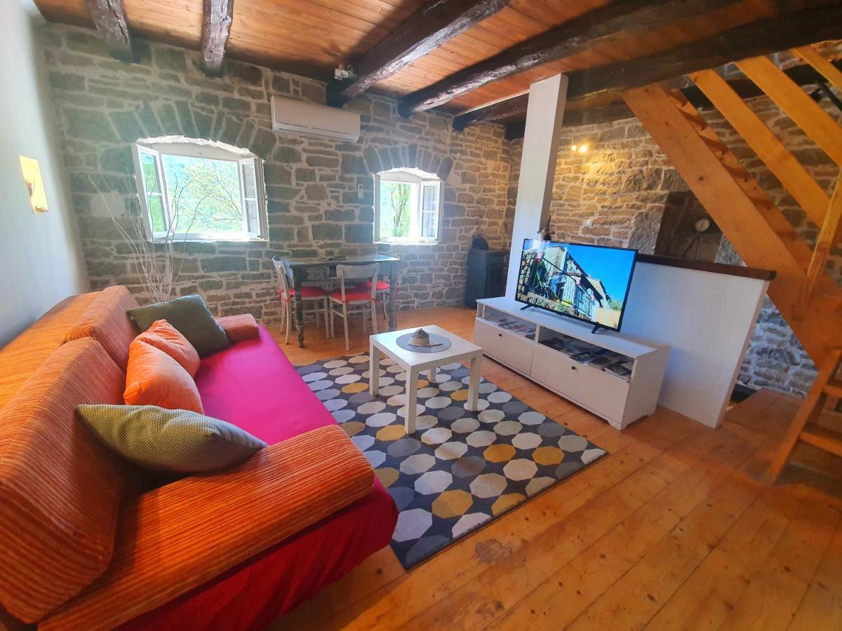 Casa Leonarda, Old Authentic Istrian Stone House Near Motovun, Central Istria Zamask Exterior photo