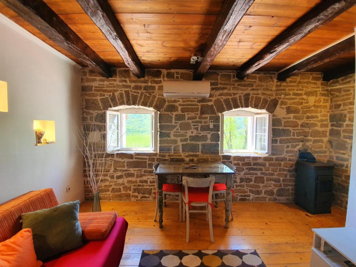 Casa Leonarda, Old Authentic Istrian Stone House Near Motovun, Central Istria Zamask Exterior photo