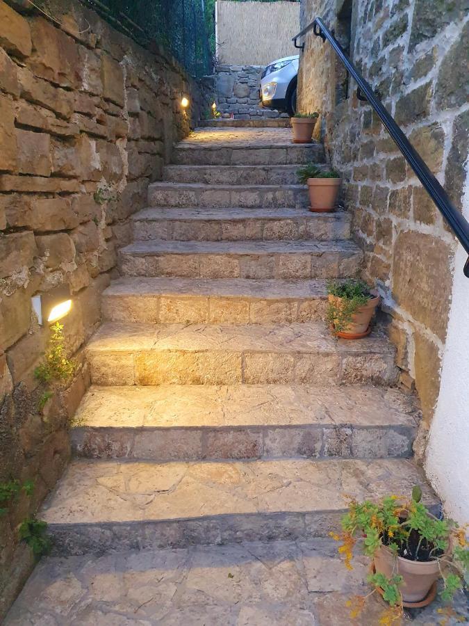 Casa Leonarda, Old Authentic Istrian Stone House Near Motovun, Central Istria Zamask Exterior photo