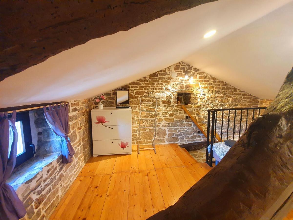 Casa Leonarda, Old Authentic Istrian Stone House Near Motovun, Central Istria Zamask Exterior photo