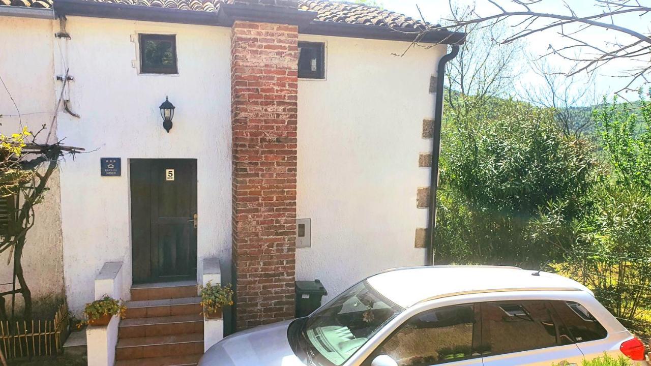 Casa Leonarda, Old Authentic Istrian Stone House Near Motovun, Central Istria Zamask Exterior photo